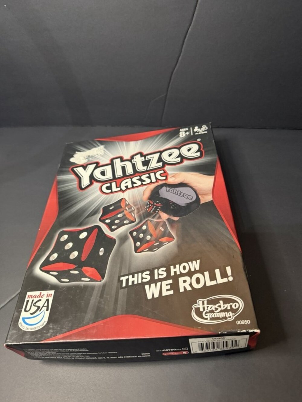 Yahtzee Classic Dice Family Game Hasbro Gaming 2012 Ages 8+